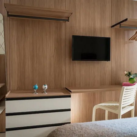 Calypso- Marina Centro Hotel