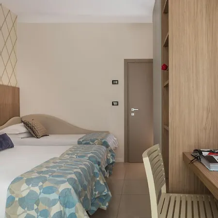 Calypso- Marina Centro Hotel