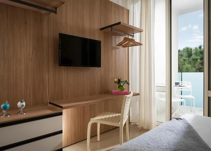 Calypso- Marina Centro