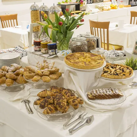 Calypso- Marina Centro Ξενοδοχείο 3*