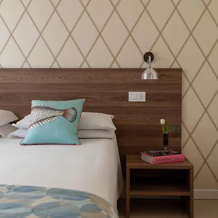 Calypso- Marina Centro 호텔 3*