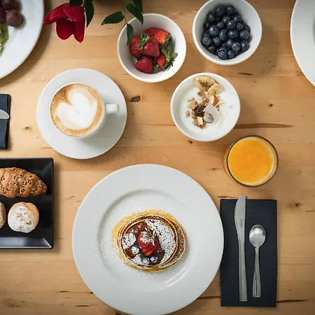 Calypso- Marina Centro 호텔 3*