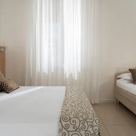 Calypso- Marina Centro