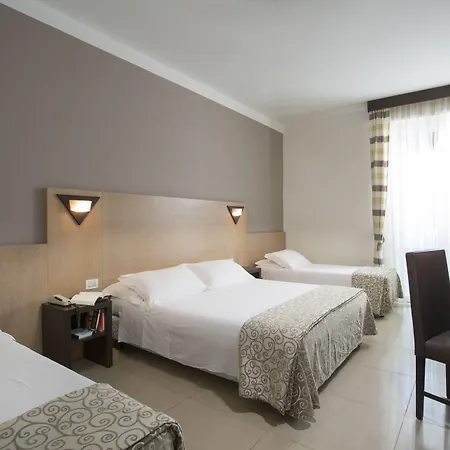 Calypso- Marina Centro 리미니