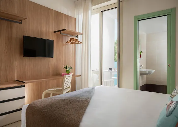 Calypso- Marina Centro 3* ريميني