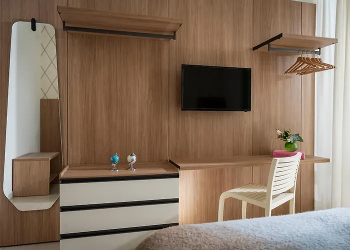 Calypso- Marina Centro Отель